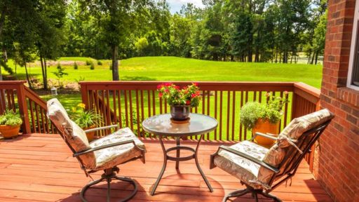 Small Outdoor Spaces -7 Staging Tips