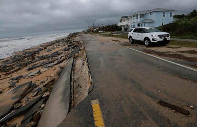 Florida mops up in the aftermath of Hurricane Matthew