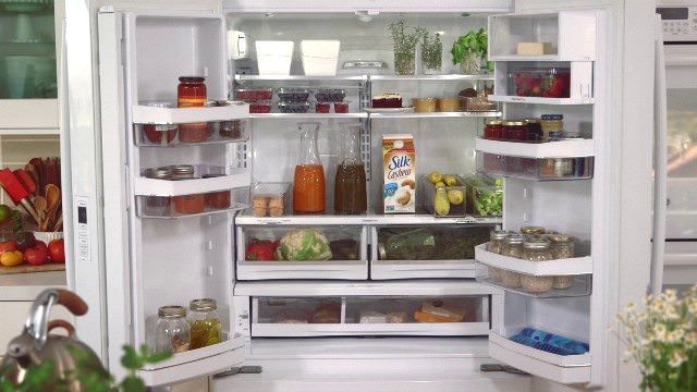 Makeover Your Fridge Using these Hip Cleaning and Arrangement Ideas