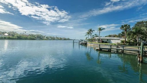 waterfront homes hillsborough county