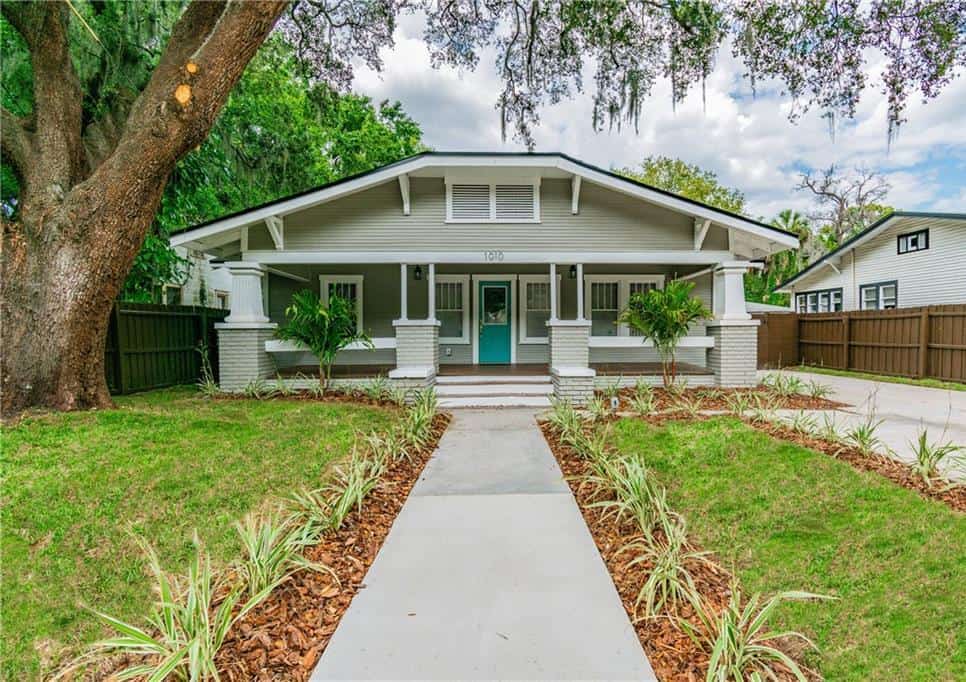 Front yard places to socialize